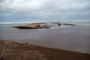 Una de las microroturas del istmo del Trabucador que comunica el mar con la bahía de los Alfacs.