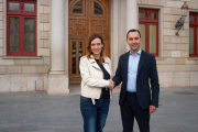 Sandra Guaita i Daniel Rubio, durant la compareixença a la plaça del Mercadal.