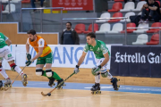 Ferrer, a la izquierda, en un partido del 'play-off' ante el Liceo.