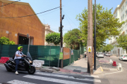 Estado actual del cruce entre las calles de Castellvell y de Antoni Gaudí.