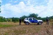 Vigilància de la policia local pels camins rurals.