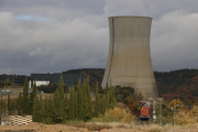 Pla general de la central nuclear d'Ascó, a la Ribera d'Ebre.