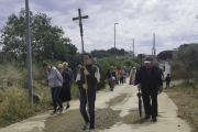 La Junta de la Associació dels Amics de l'Ermita organizó la rogativa de la lluvia en la que participaron una cuarentena de fieles.