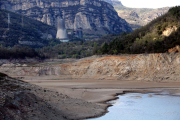 La cola del pantano de la Baells, en el Berguedà.