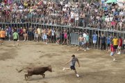 L'acte es va dur a terme a la plaça del Cinquantenari.