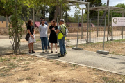 L'alcaldessa de Reus, Sandra Guaita; i el regidor de Via Pública, Daniel Marcos, han visitat les obres de remodelació del roserar de Mas Iglesias.