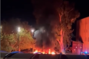 Los vehículos han quemado en la calle Daniel Mangrané de Jesús.