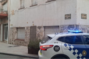 Un vehicle policial a la zona de Llançà on es van produïr els fets.