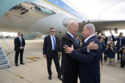 El primer ministre d'Israel, Benjamin Netanyahu, rep el president dels Estats Units, Joe Biden, en el seu viatge a Israel.