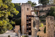 Imatge del pas de ronda de les Muralles de Tortosa.