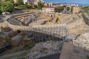 Imatge d’arxiu d’una actuació per subjectar un dels murs de l’Amfiteatre.