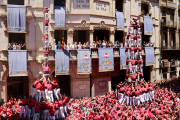 A l'esquerra, Pd8fm descarregat de la Colla Joves en ronda de pilars de la diada de Sant Joan de Valls. A la dreta 5d9f carregat de la Colla Vella en primera ronda de la diada de Sant Joan de Valls.