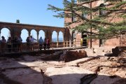 El claustre del castell monestir d'Escornalbou.