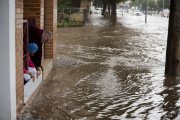 Aspecto de la Avenida Casalduch de Castellón de la Plana anegada por las aguas, este jueves.