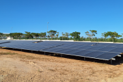 Imagen de las placas solares en el centro de producción de Tortosa.