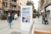 Una de les pantalles interactives ubicades als Mercats de Tarragona.