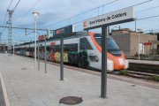 Imatge d'arxiu d'un tren de la línia R4 a l'estació de Sant Vicenç de Calders