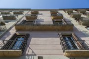 Imatge de la façana de la casa Dolores Melendres, a la Rambla Nova número 50, catalogada com a BCIL