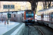 Un tren de Rodalies abandonant l'Estació de França