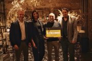 Ángel Pérez rep el premi de finalista espanyol de la tercera edició de Torres Brandy Zero Challengepel seu projecte al restaurant El Pòsit de Tarragona.