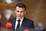 El president francès, Emmanuel Macron, durant una atenció als mitjans després de la cimera europea