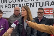 Jèssica Albiach abans de reunir-se amb el comité d'empresa de PortAventura.