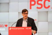 El president de la Generalitat, Salvador Illa, intervenint a la seu del PSC