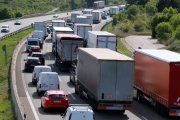 L'AP-7 col·lapsada de trànsit entre Vilafranca i Moja durant l0operació sortida del pont de l'1 de maig