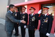 El director general de la Policia, Josep Lluís Trapero, saludant als comandaments del cos de la regió policial del Camp de Tarragona.