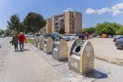 Imatge d’una illa de contenidors al barri de Sant Salvador.