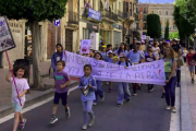 Fotografia d’arxiu d’una manifestació de la comunitat educativa de Prat de la Riba.