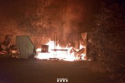 Incendi al solar de l'antic Hostal del Sol.