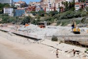 La plataforma de la platja del Miracle de Tarragona totalment enderrocada.