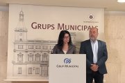 La portaveu del PP, Sílvia Virgili, i el regidor Sebastià Domènech.