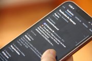 Imatge de la xarxa social X a la pantalla d'un mòbil