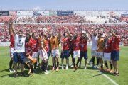 La plantilla del Nàstic del curs 14/15 celebrant l’ascens just després de vèncer el Huesca.