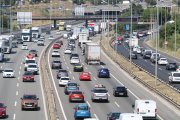 Trànsit dens a l'AP-7 al seu pas Bellaterra