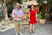 L'alcaldessa i el regidor de Cultura presenten la convidada d'honor i els abanderats de Sant Pere 2025.
