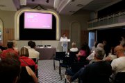 La consellera Paneque, durant la trobada amb autoritats del Camp de Tarragona per presentar el pla de Barris i Viles de Catalunya