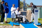 S’ha instal·lat una placa commemorativa en honor a Pujol a la rotonda del Pont de la Petxina.