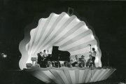 El primer escenari del FIMC, conegut popularment com ’La concha’, en un concert de 1977.