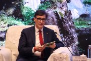 El president de la Generalitat, Salvador Illa, durant la reunió amb Liang Yanshun, secretari provincial del Partit Comunista de la Xina de la província d'Anhui.