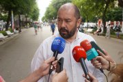 Imatge del conseller Xavi Puig durant l'atenció als mitjans.