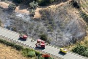 Imatge aèria del foc a l'N-420 a la Fatarella