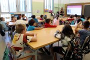 Imatge d'arxiu d'alumnes a l'escola La Vitxeta de Reus dins l'aula en el primer dia del curs escolar