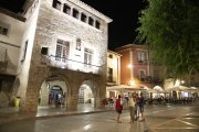 La visita guiada nocturna és una de les propostes destacades de cada estiu a Montblanc.