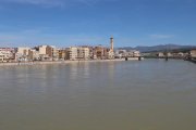 Imatge del riu Ebre crescut en una imatge d'arxiu