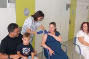 Primeres persones en rebre la vacuna de la grip d'aquesta campanya.