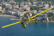 Imatge d'un dels avions participants a la Festa al cel de Salou.
