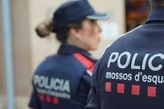 Imatge d'arxiu de dos agents de Mossos d'Esquadra.
